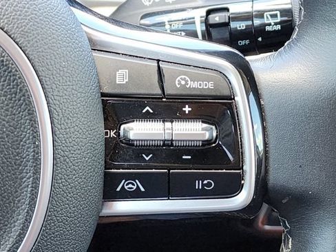 Certified 2023 Kia Sorento S w/ Panoramic Sunroof Package FWD image 33