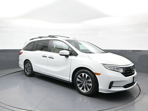 Certified 2023 Honda Odyssey EX-L image 4