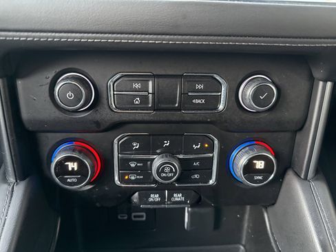 Used 2023 Chevrolet Suburban LS image 26