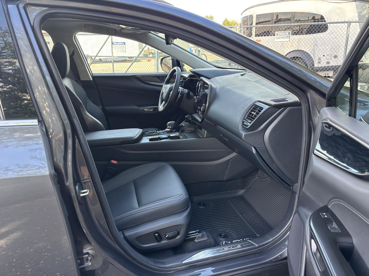 Used 2025 Lexus NX 350h AWD w/ Accessory Package (Z2) image 23