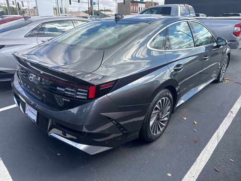 New 2025 Hyundai Sonata SEL image 2