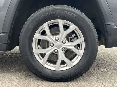 Used 2021 Jeep Grand Cherokee L Limited image 11