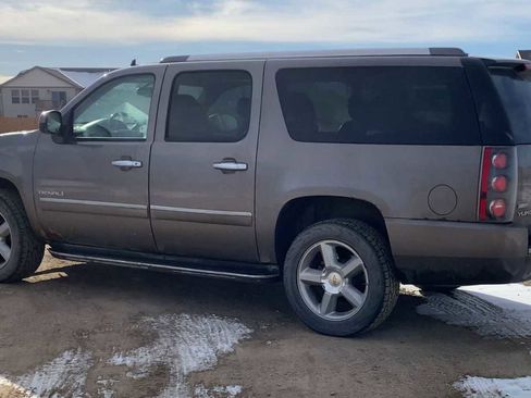 Used 2011 GMC Yukon XL Denali image 6