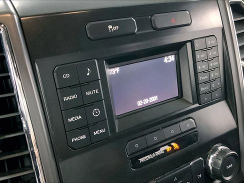Used 2015 Ford F150 XLT AWD/4WD image 26