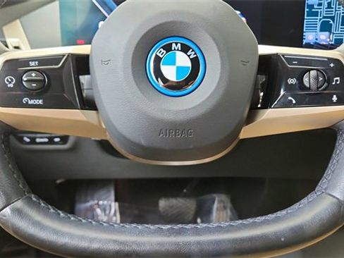 Used 2022 BMW iX xDrive50 w/ Premium Package image 40