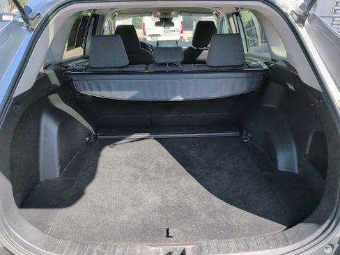 Used 2021 Toyota RAV4 XLE FWD image 31