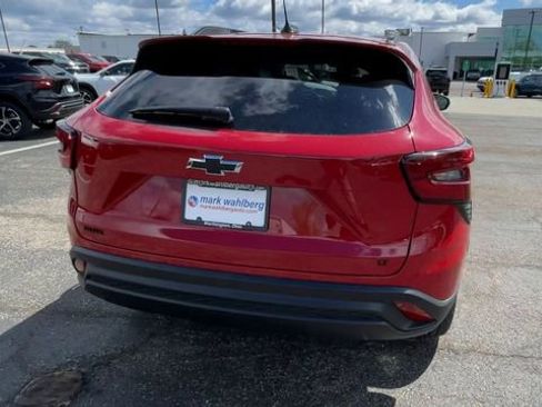 New 2026 Chevrolet Trax LT w/ Driver Confidence Package FWD image 9