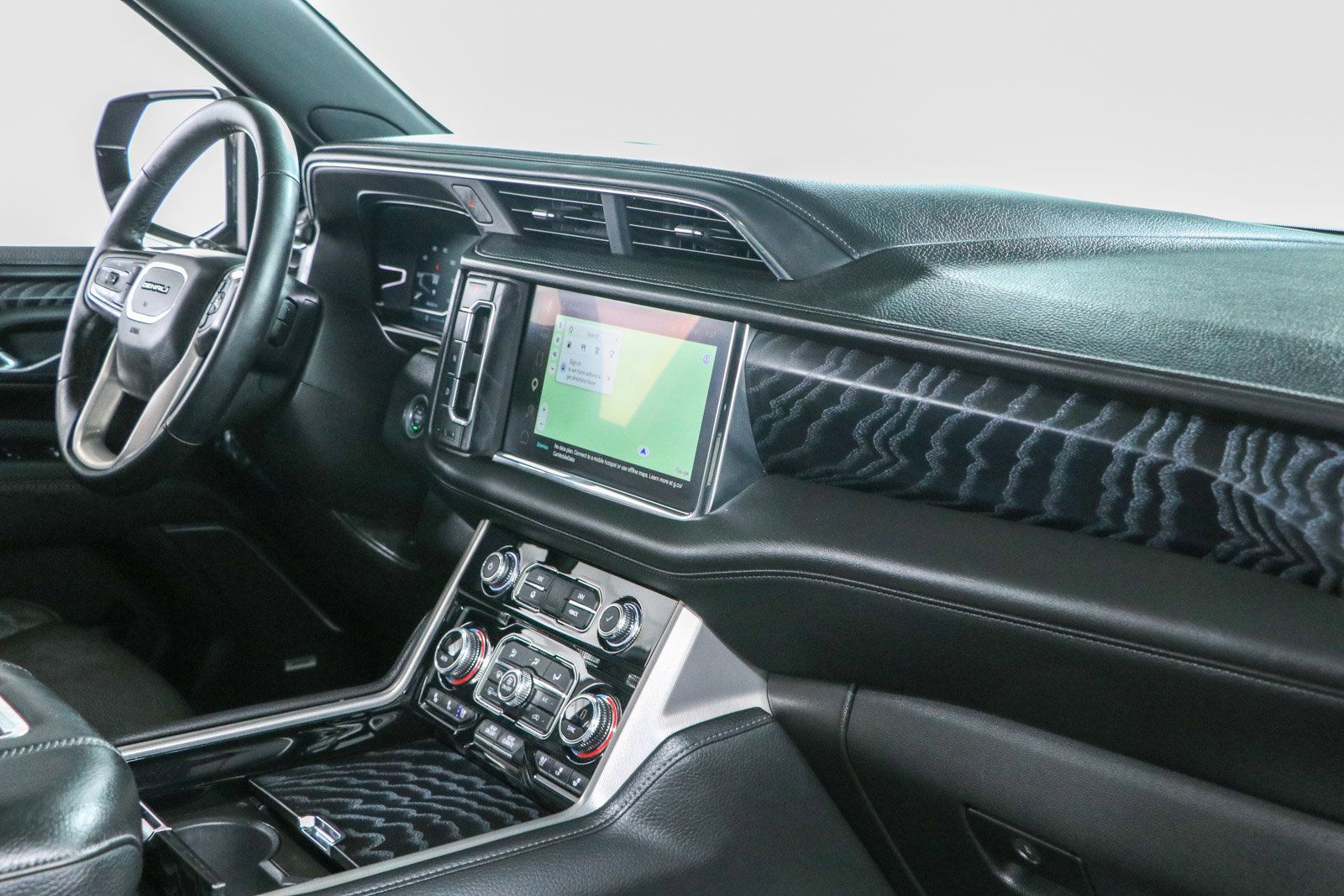 Used 2023 GMC Yukon Denali w/ Max Trailering Package AWD/4WD image 30
