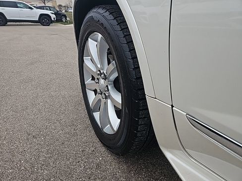 Used 2014 Buick Enclave Premium image 47