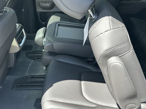 New 2026 Kia Carnival SX image 12