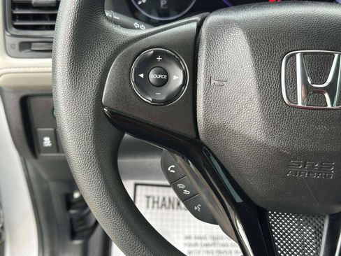 Used 2019 Honda HR-V LX image 16