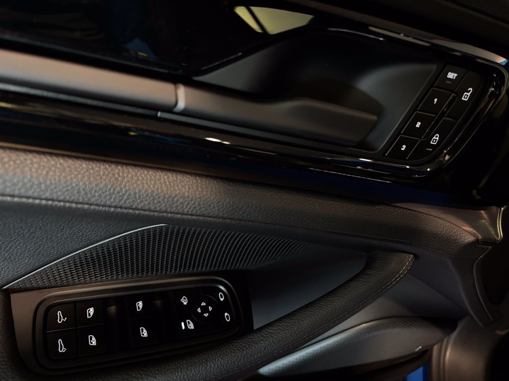 Certified 2026 Porsche Panamera RWD image 11