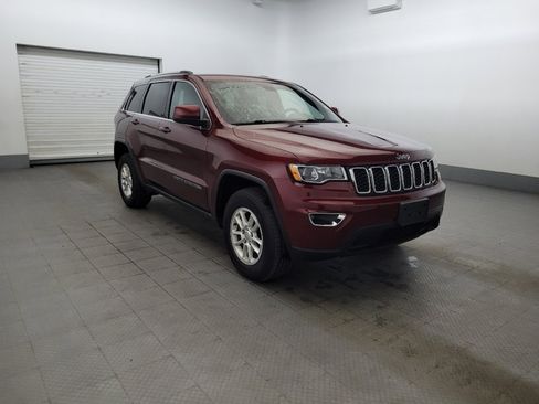 Used 2020 Jeep Grand Cherokee Laredo AWD/4WD image 13