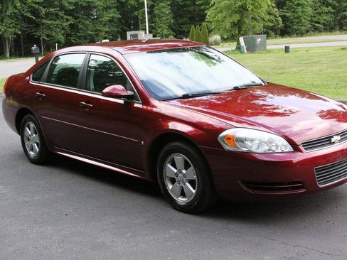 Used 2009 Chevrolet Impala LT FWD image 8