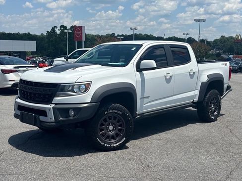 Used 2019 Chevrolet Colorado ZR2 w/ Colorado ZR2 Bison Edition AWD/4WD image 2