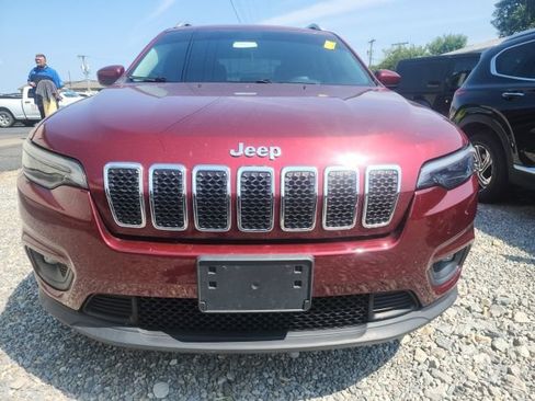 Used 2019 Jeep Cherokee Latitude w/ Popular Appearance Group AWD/4WD image 3