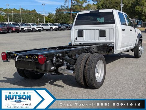 New 2026 RAM 5500 Tradesman w/ Chrome Appearance Group AWD/4WD image 6