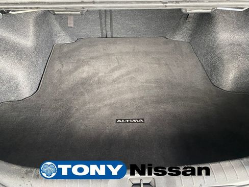 Used 2024 Nissan Altima 2.5 SR FWD image 11