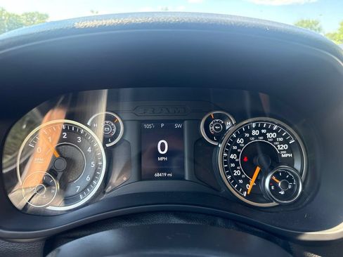 Used 2019 RAM 2500 Tradesman w/ Chrome Appearance Group AWD/4WD image 18
