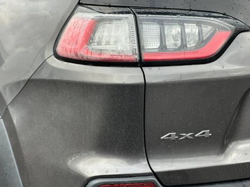 Used 2020 Jeep Cherokee Trailhawk w/ Technology Group AWD/4WD image 25