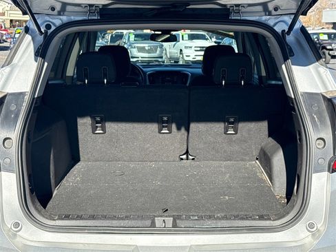 Used 2018 GMC Terrain SLE image 13