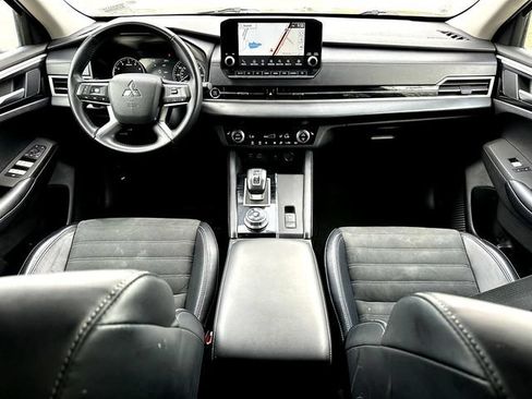 Used 2024 Mitsubishi Outlander SE Black Edition AWD/4WD image 29