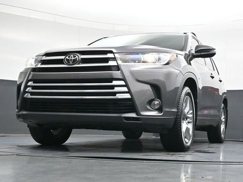 Used 2018 Toyota Highlander Limited AWD/4WD image 36