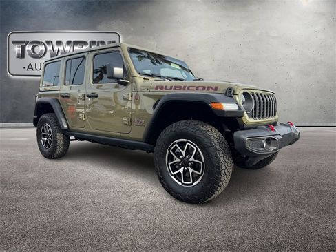 Used 2025 Jeep Wrangler Unlimited Rubicon image 2