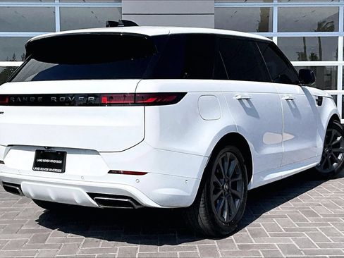 Used 2025 Land Rover Range Rover Sport Dynamic SE AWD/4WD image 13
