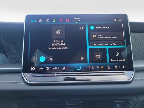 New 2026 Volkswagen Tiguan SE FWD image 17