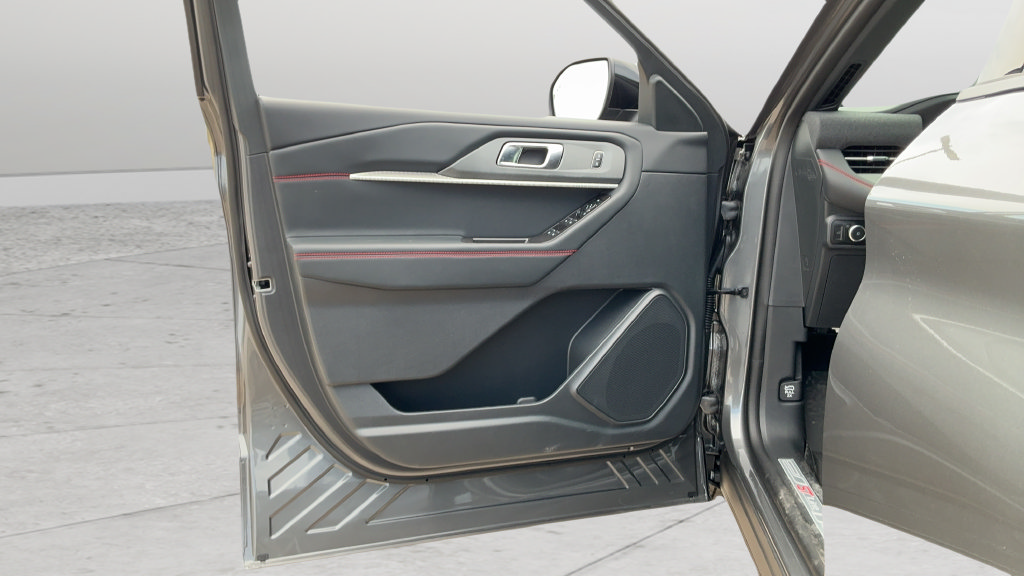 New 2026 Ford Explorer ST-Line RWD image 17