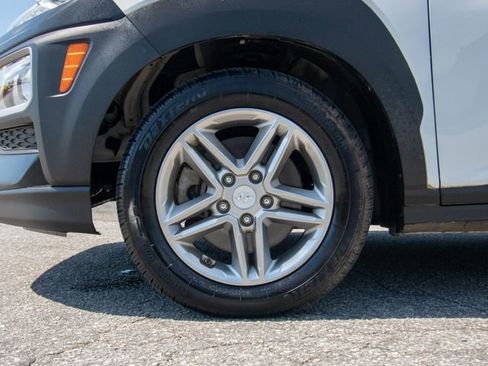 Used 2019 Hyundai Kona SE AWD/4WD image 5