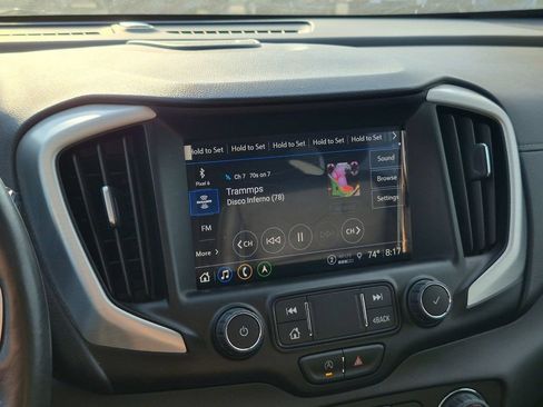 Used 2022 GMC Terrain SLT w/ Infotainment Package II AWD/4WD image 13