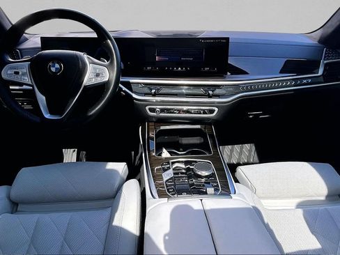 Used 2024 BMW X7 xDrive40i w/ Parking Assistance Package image 8