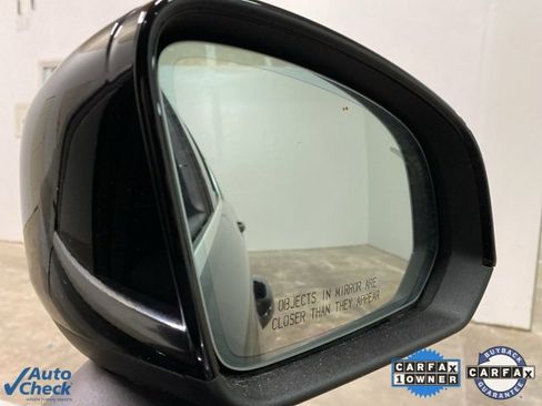 Used 2025 Volvo XC40 B5 Core image 94