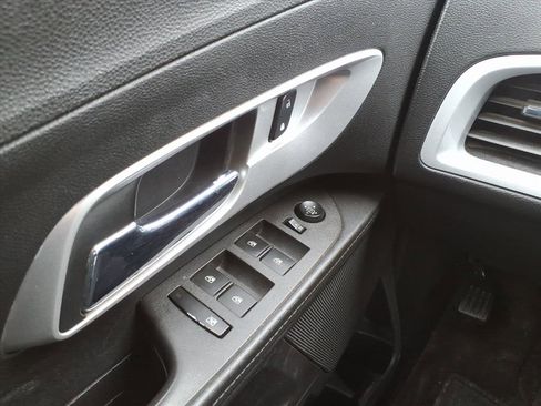 Used 2016 Chevrolet Equinox LTZ w/ Enhanced Convenience Package image 19