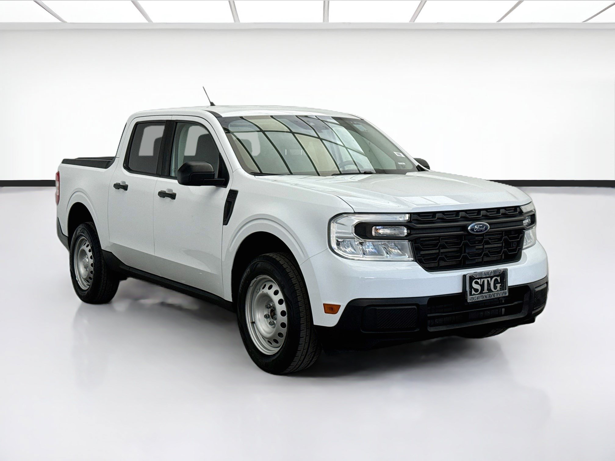 Used 2024 Ford Maverick XL FWD image 3