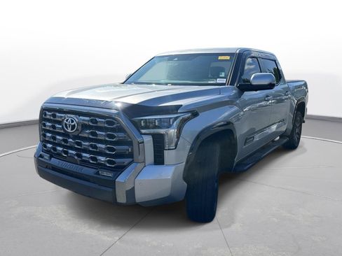 Used 2024 Toyota Tundra Platinum AWD/4WD image 2