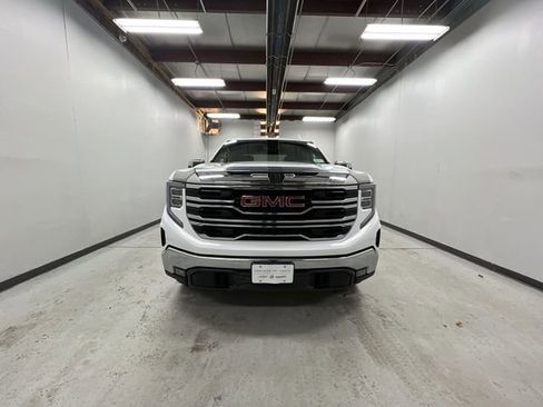 Certified 2023 GMC Sierra 1500 SLT w/ SLT Premium Package image 3