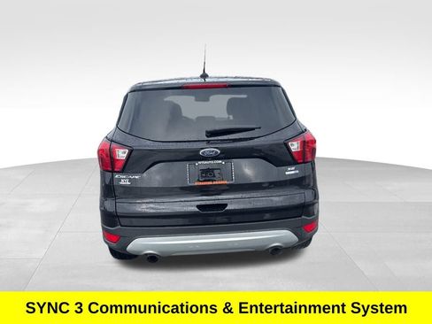 Used 2019 Ford Escape SE image 4