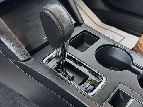 Used 2019 Subaru Outback 2.5i Touring AWD/4WD image 17