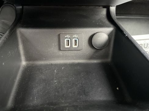 Used 2020 Ford Fusion SE image 10