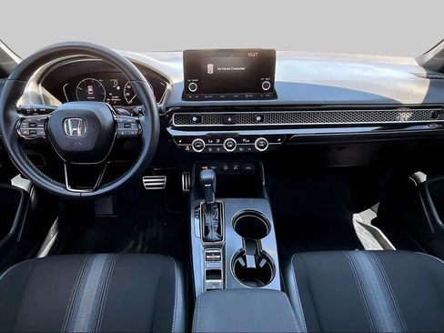 Used 2025 Honda Civic Sport image 16