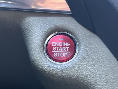 Used 2020 Acura MDX FWD image 9