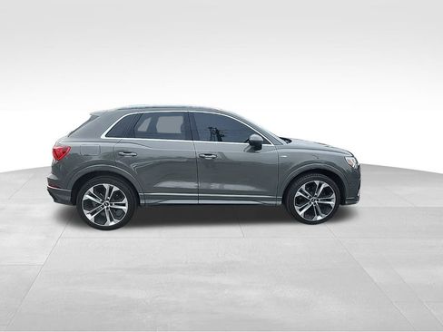 Used 2020 Audi Q3 2.0T Prestige w/ Prestige Package image 22