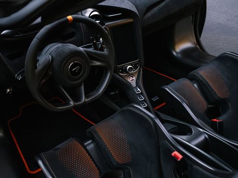 Used 2021 McLaren 765LT RWD image 16