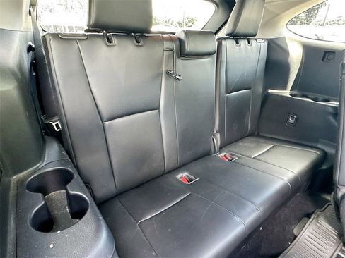 Used 2022 Toyota Highlander XLE image 27
