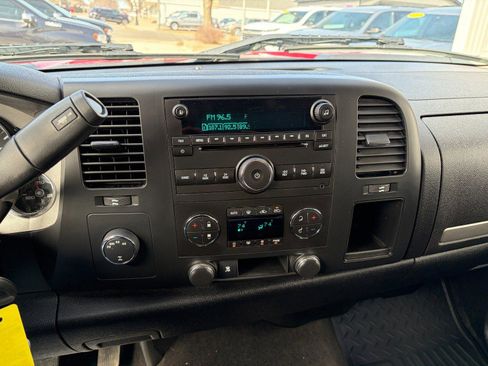 Used 2007 Chevrolet Silverado 1500 LT w/ 1LT Convenience Package image 14