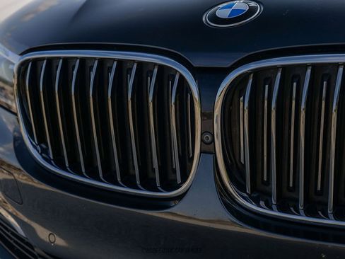 Used 2019 BMW 750i xDrive w/ Executive Package AWD/4WD image 88