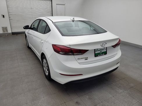 Used 2017 Hyundai Elantra SE image 5